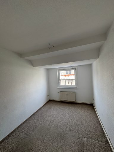 Besenreines Schlafzimmer nach vollständiger Entrümpelung und Haushaltsauflösung im Raum Harz