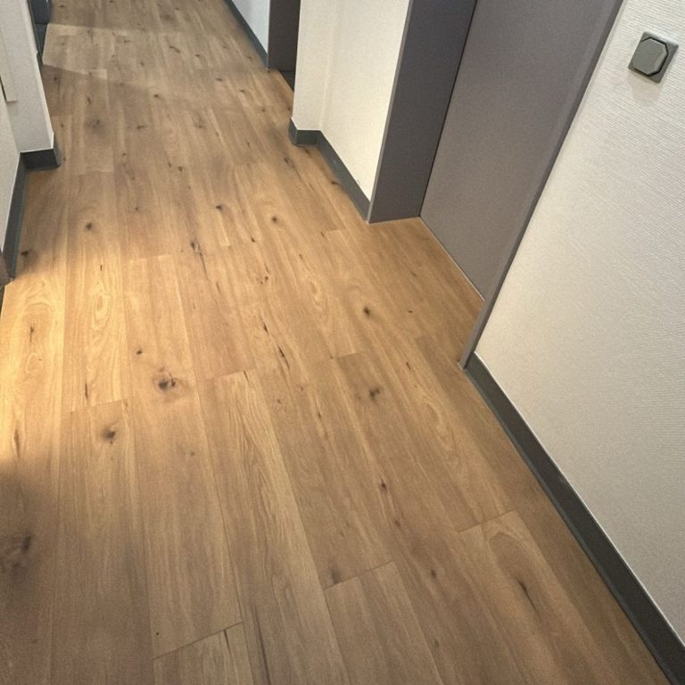 Laminatboden fachgerecht verlegt bei erixx in Bad Harzburg im Rahmen von Bodenverlegung und Innenausbau